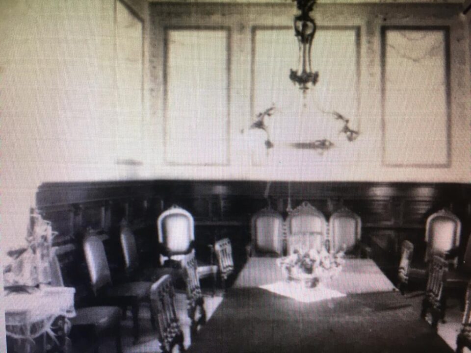 El escritorio principal. Donde se guarda la documentación de época.