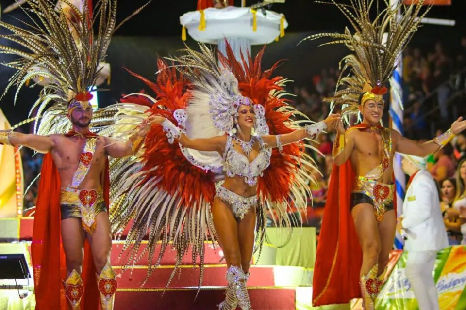 Carla Delgado (Ráfaga), electa Reina del Carnaval de Concordia 2023.