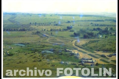 Foto: Archivo Fotolín - ROTONDA ACCESO CHAJARI RN° 14 (Hoy Autovía G. Artigas, Octubre 1990)