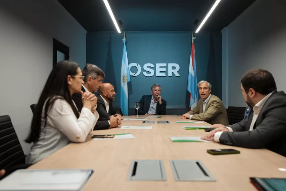 Frigerio recorrió las nuevas oficinas de OSER