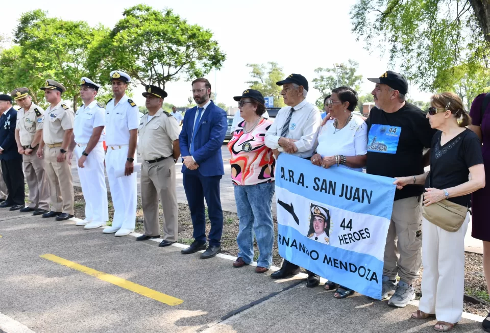 Homenaje a Fernando Mendoza en Concordia