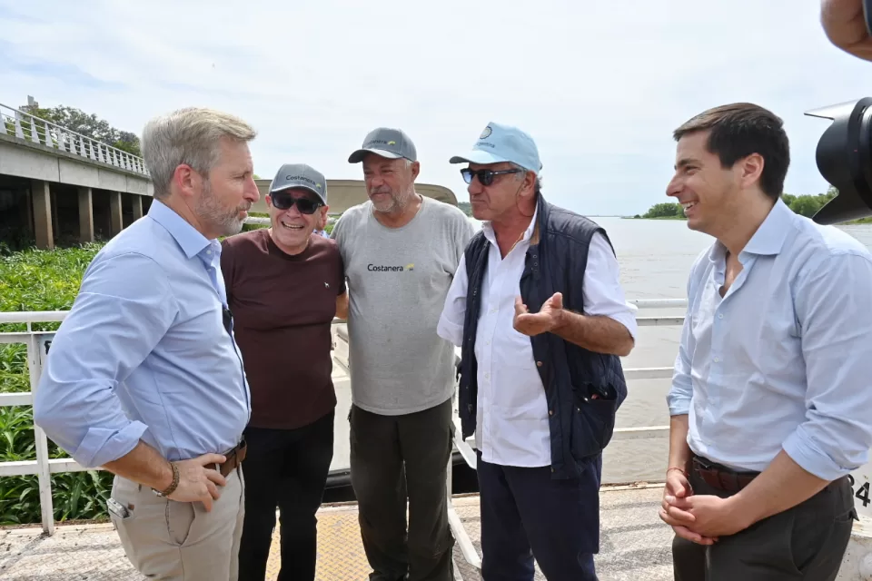 Frigerio y Scioli recorrieron el río Paraná