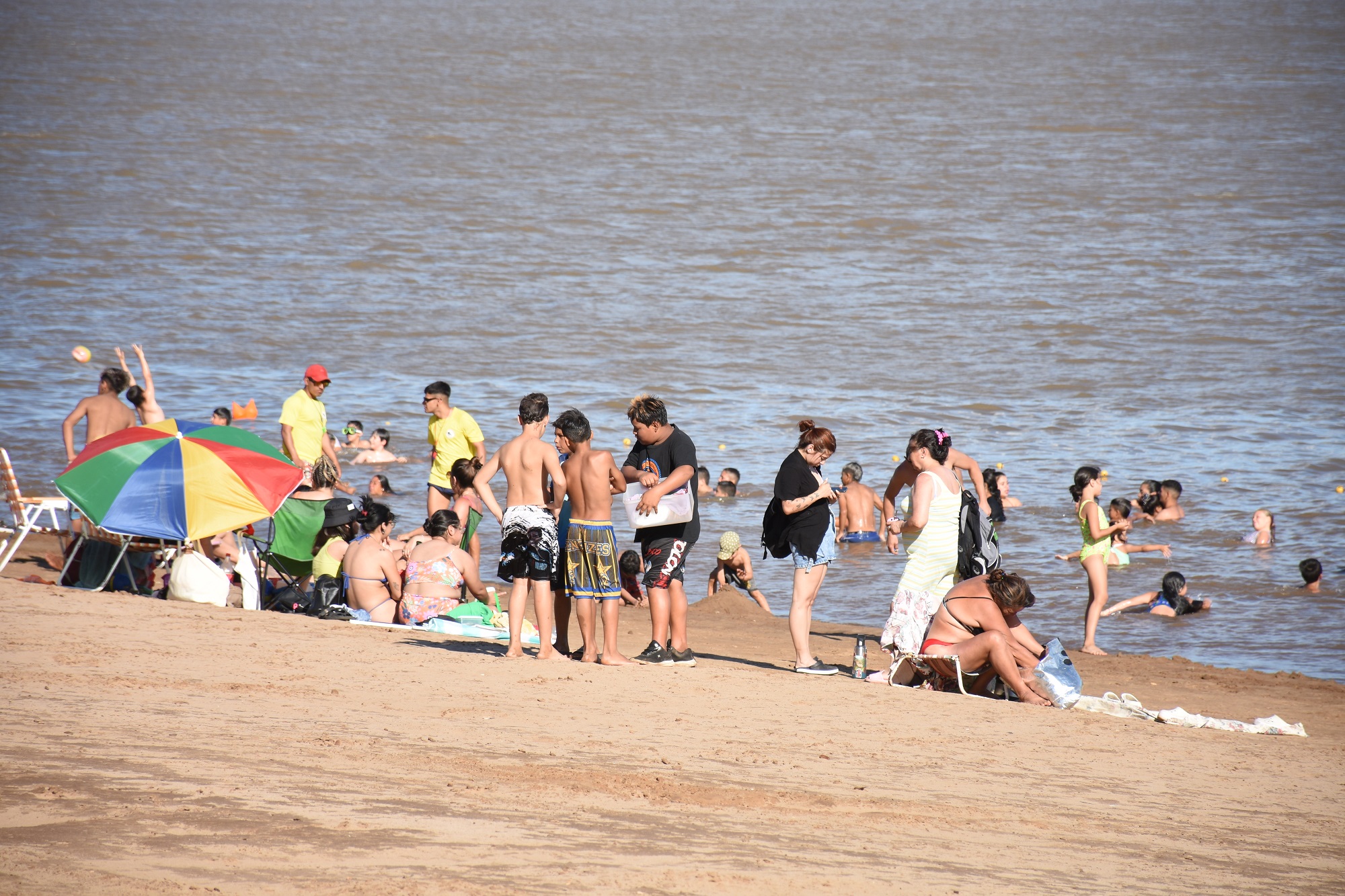 Continúa el monitoreo del agua en las playas habilitadas de Concordia - Salto Grande Extra