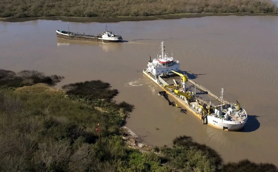 mantenimiento del dragado en el río Uruguay