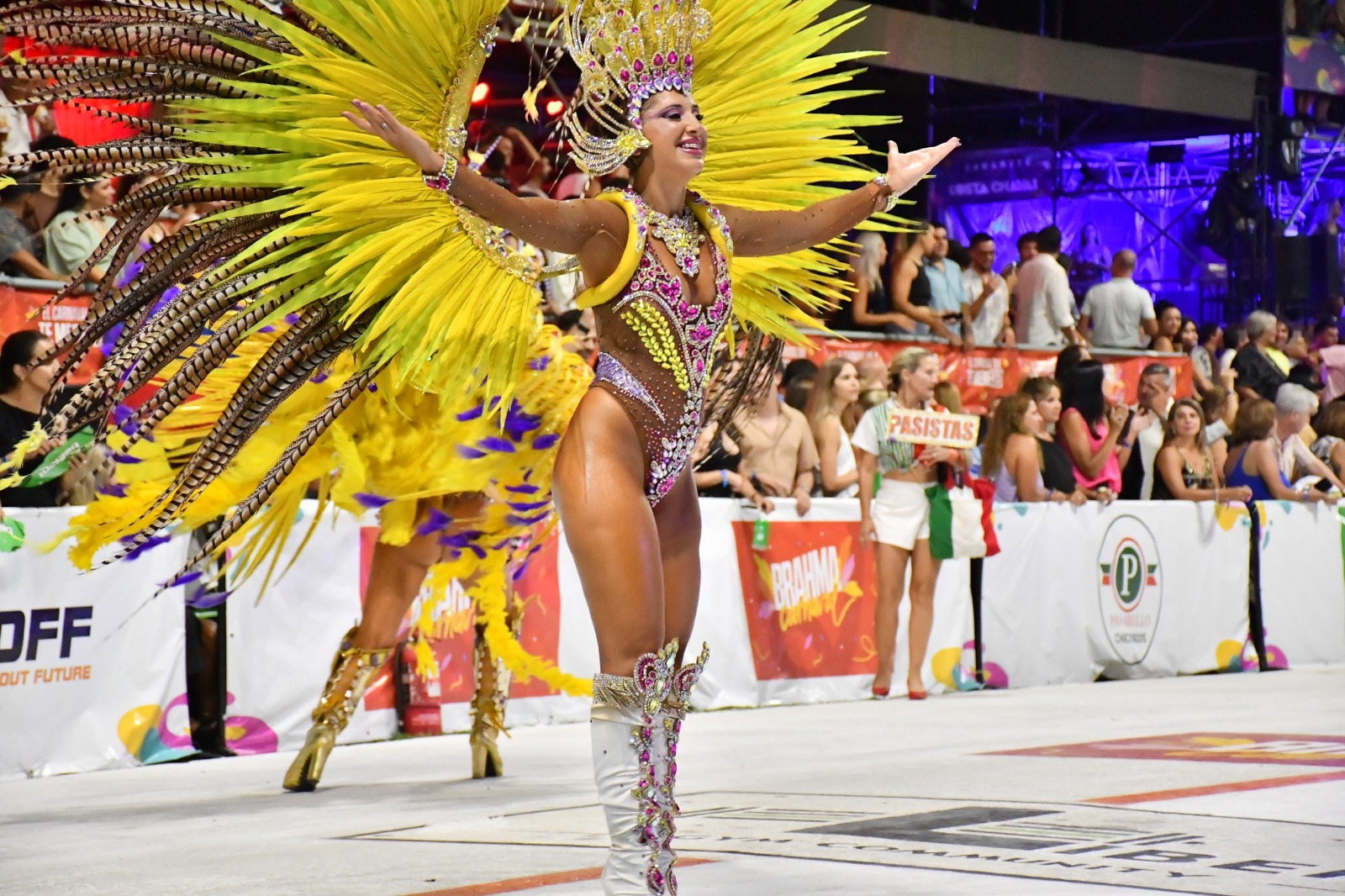 Carnaval de Concordia 2026: Quinta noche con alta concurrencia y presencia oficial - Salto Grande Extra