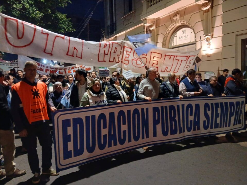 Marcha en Concordia (Por Agmer)