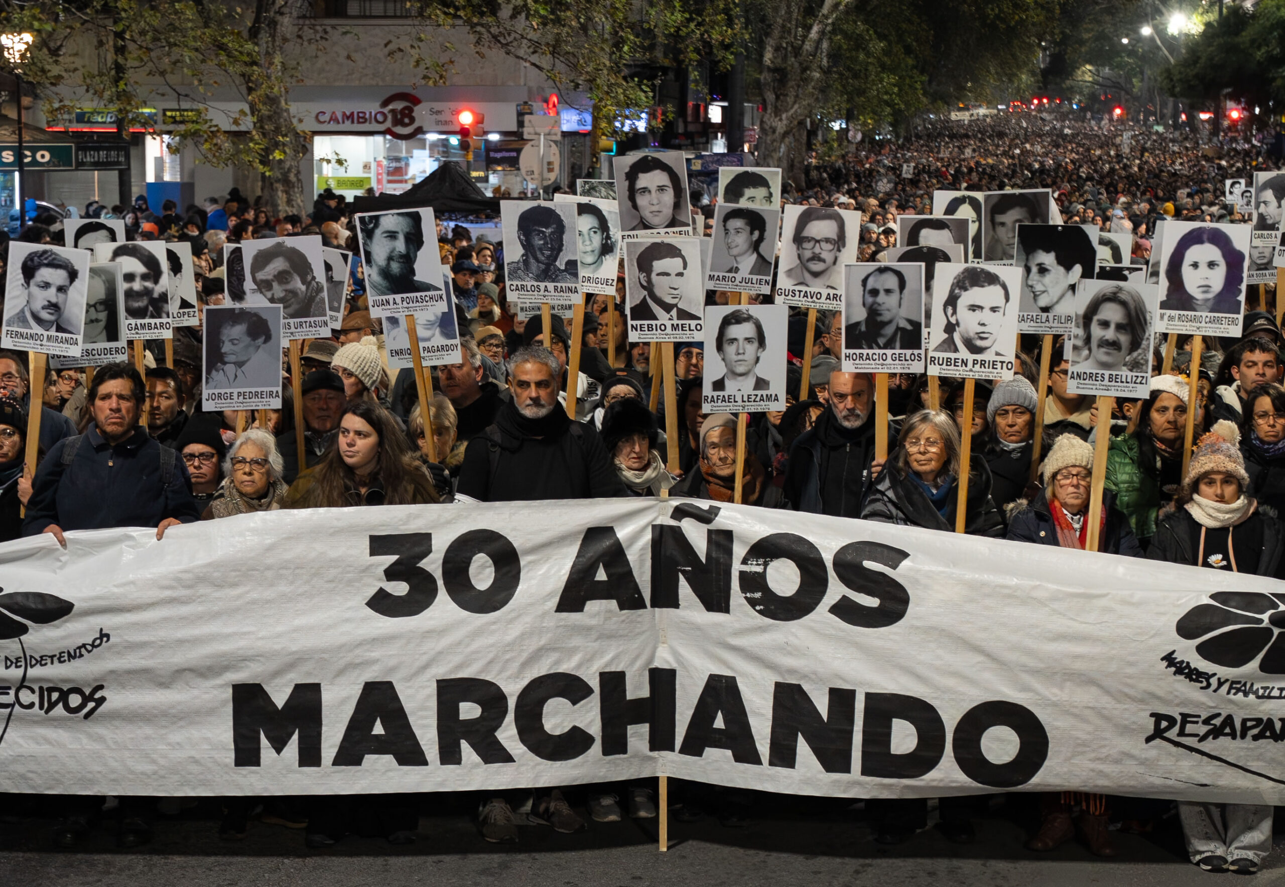Uruguay: Histórica Marcha del Silencio a 30 años de su inicio reclama por los desaparecidos
