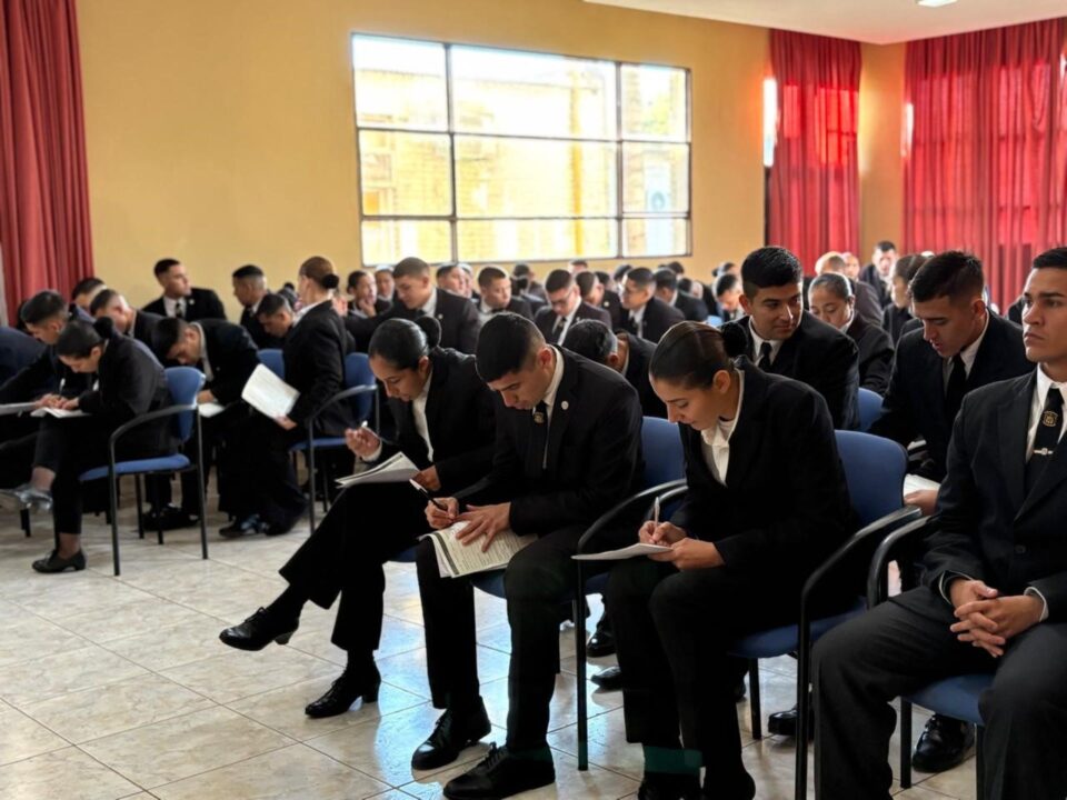 Personal de OSER asesora a cadetes de la Policía de Entre Ríos sobre su afiliación y cobertura de salud