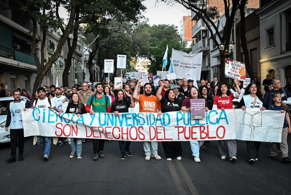 Marcha en Paraná (Por CTA Entre Ríos)