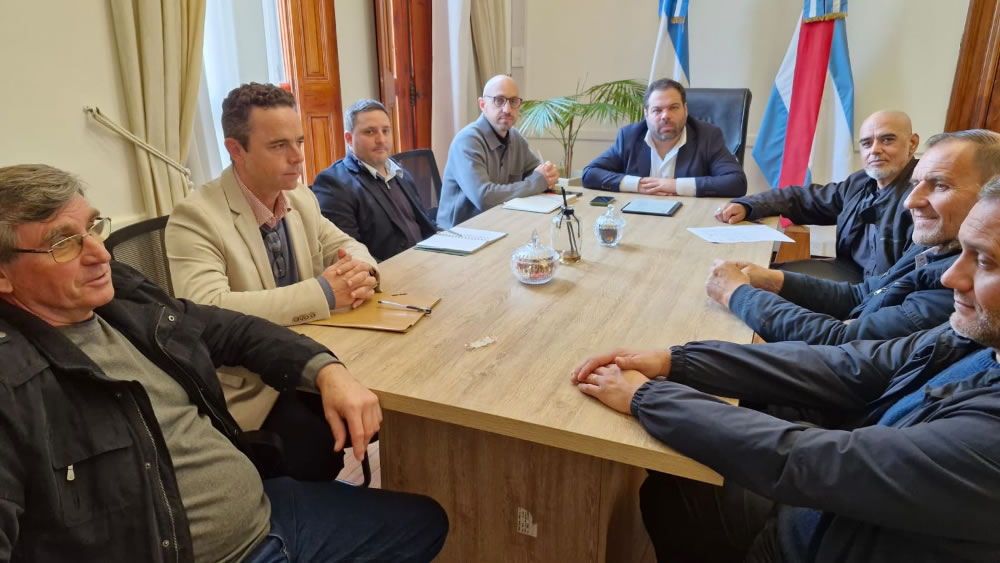 Conflicto Granja Tres Arroyos: el gobierno provincial reforzará asistencia a los trabajadores afectados - Salto Grande Extra