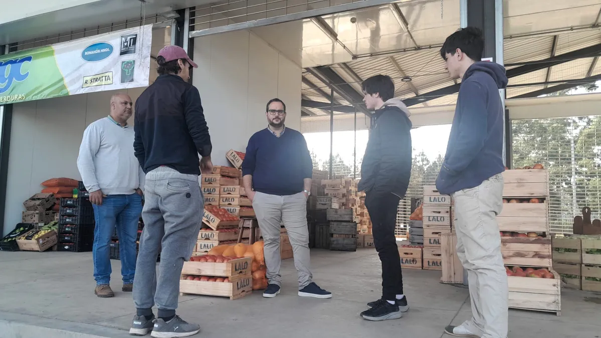 Gobierno de Salto comprará frutas, verduras y huevos en la Central Hortícola del Norte para abastecer comedores - Salto Grande Extra