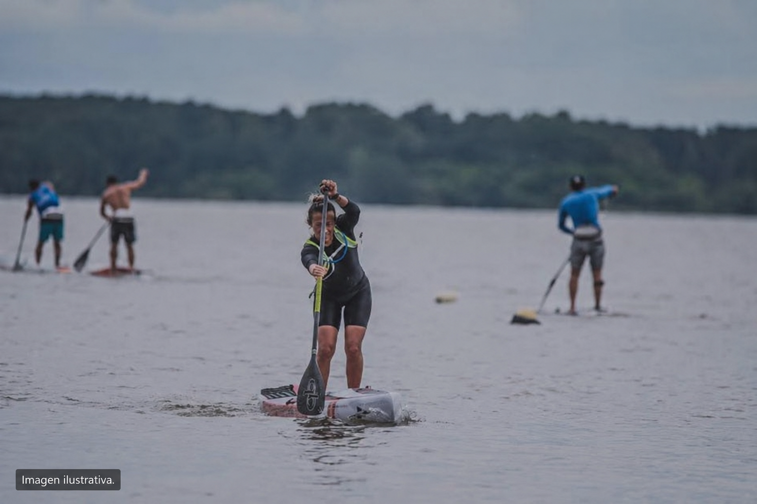 Tragedia en lago Salto Grande: muere una mujer mientras practicaba un deporte náutico - Salto Grande Extra