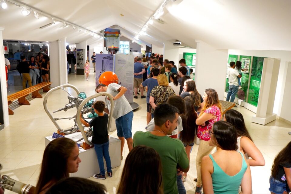 Inauguración de la muestra 24 años, 24 memorias en el Museo de Salto Grande de Concordia.