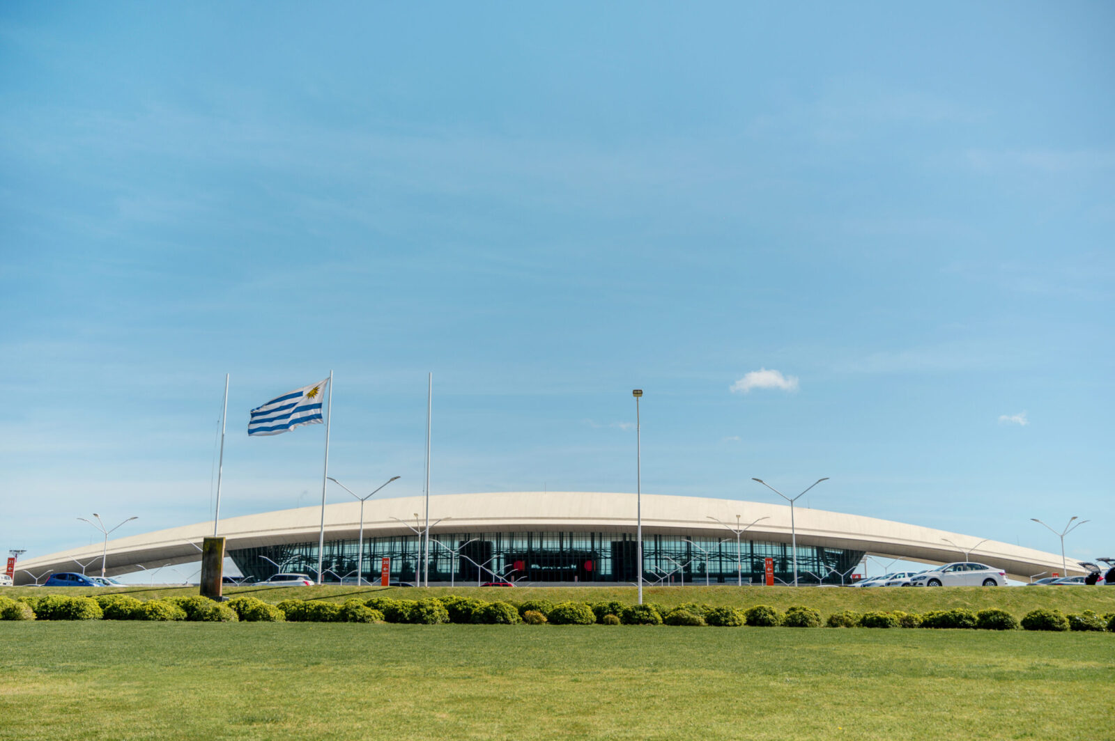 Uruguay se ubica tercero en América Latina en pasajeros aéreos internacionales por habitante